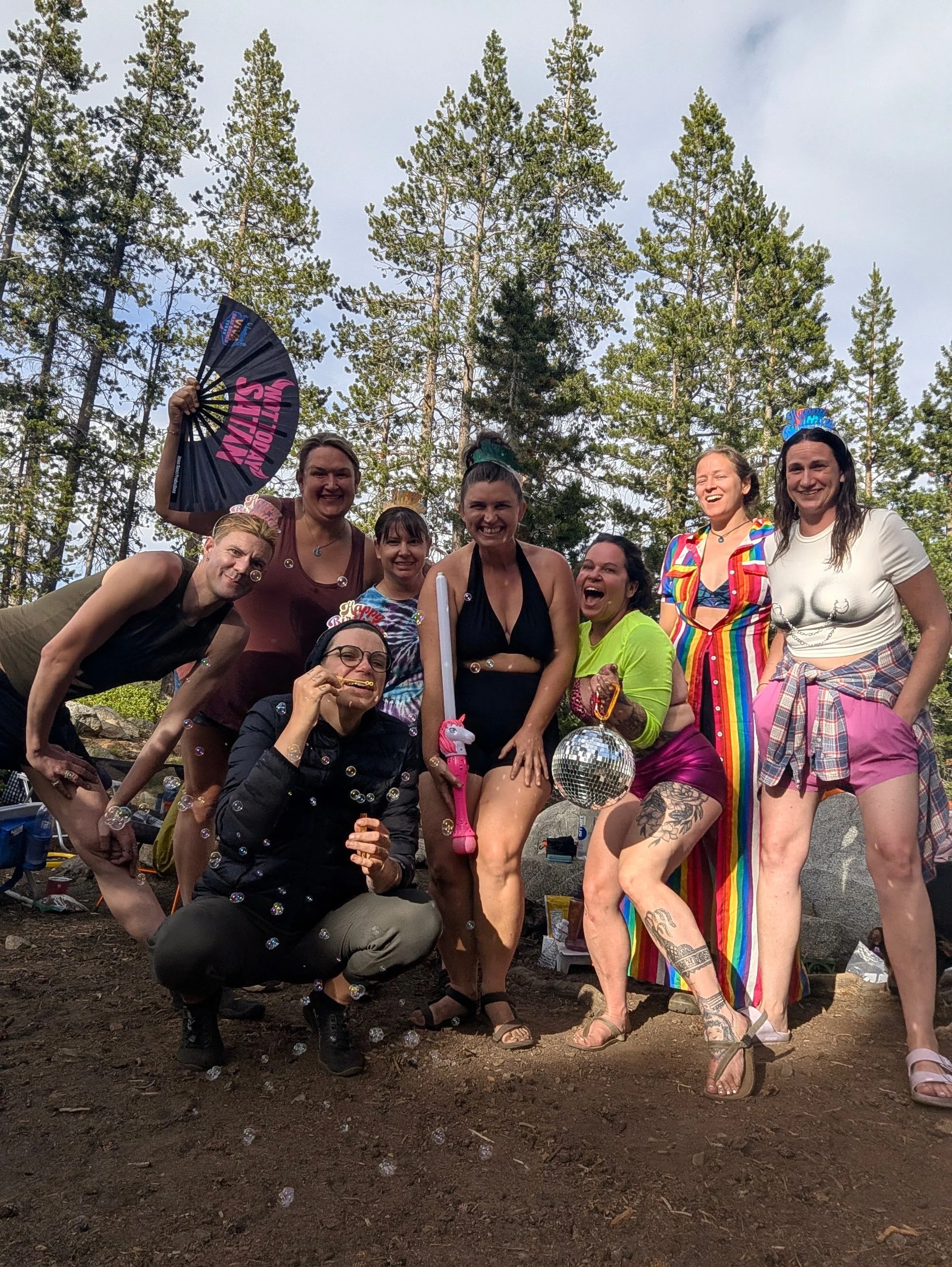 When you spend a week in three different forests 🌲 with three different groups of girls 👯&zwj;♀️, you know that you are living your best life ✨ 💖 

backpacking ➡️ ecstatic dance ➡️ camping
 Island lake ➡️ Ashland ➡️ Sky Park