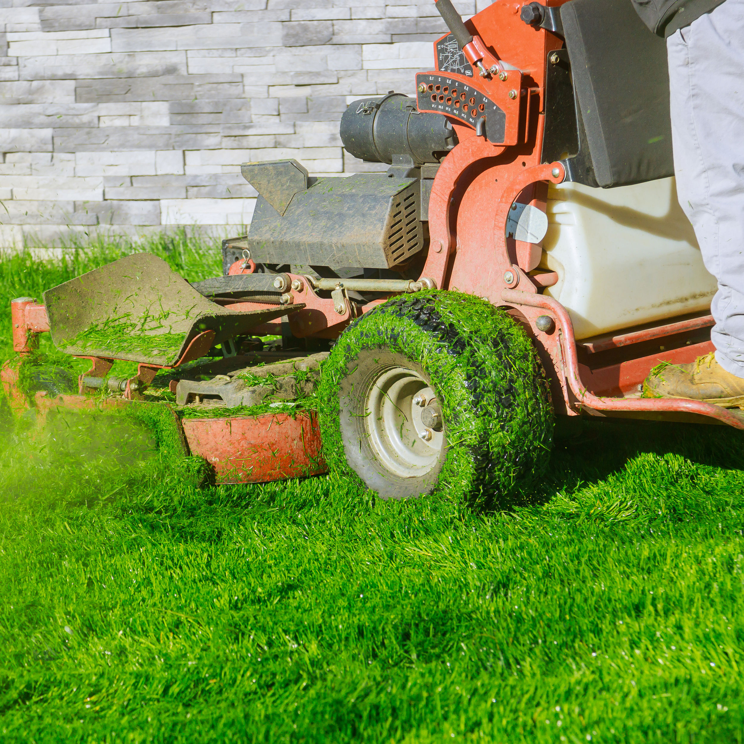 Weekly & Bi-Weekly Lawn Care