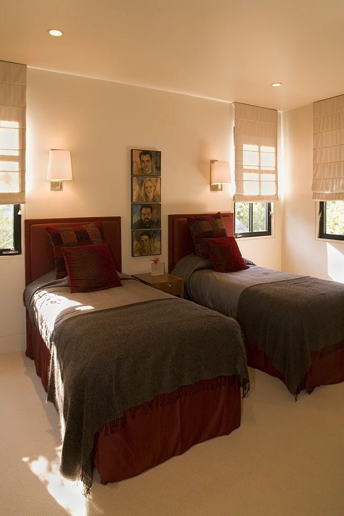 bedroom edgewater.JPG