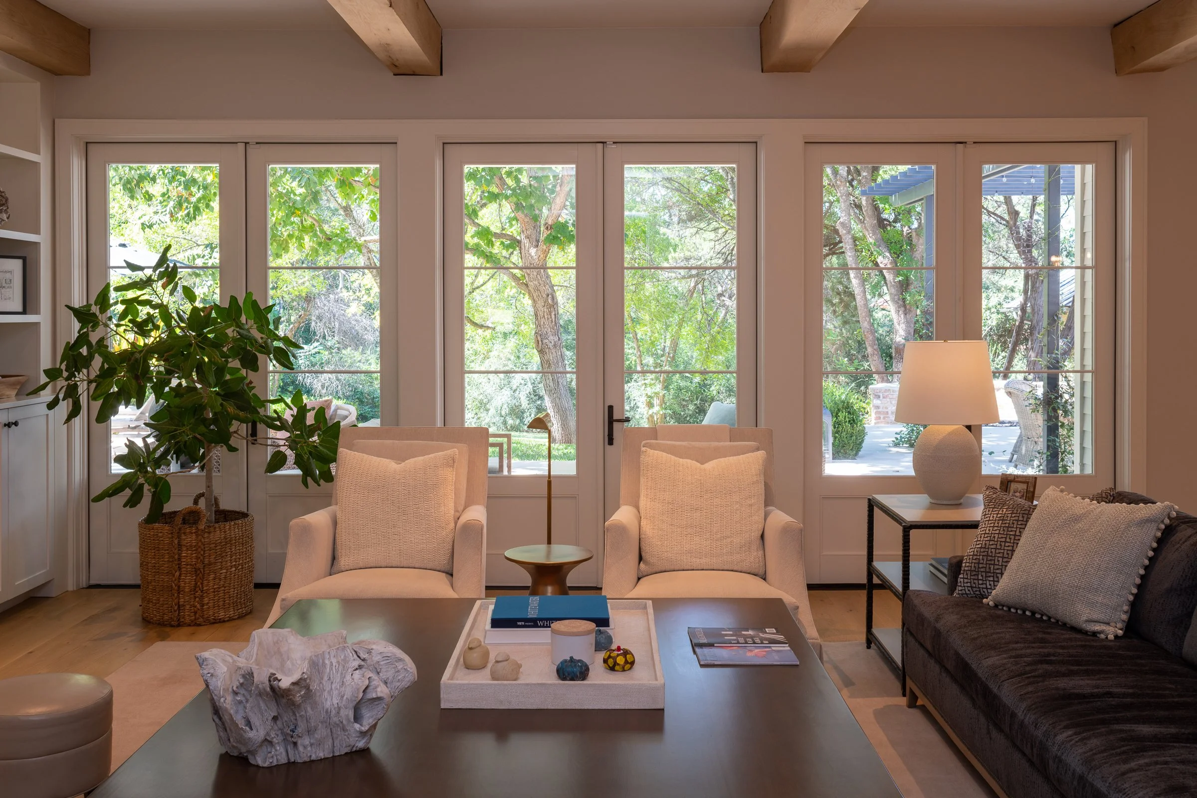 2 las lomas living rm DSC_7630.jpg