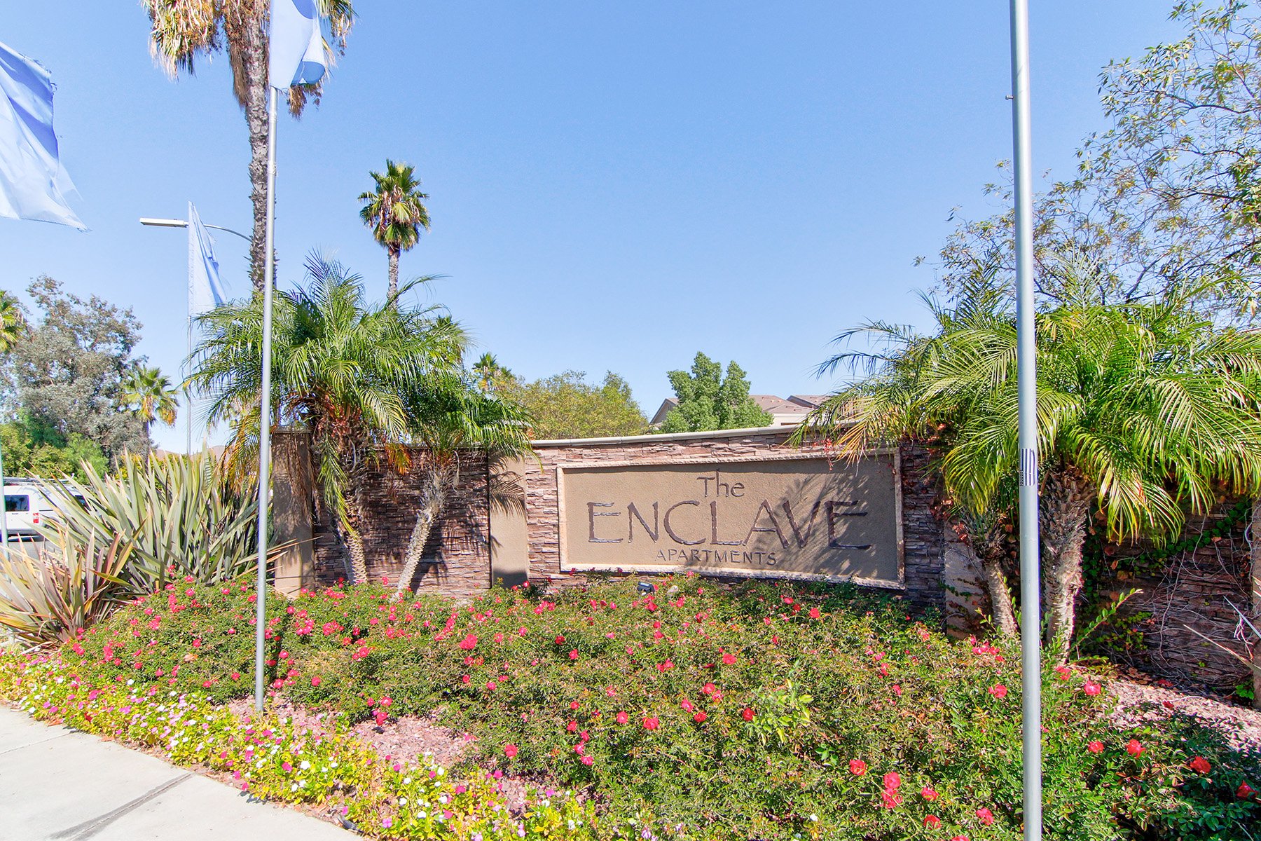 45551_33_hdp_enclaveatmenifee_ext_sign.jpg