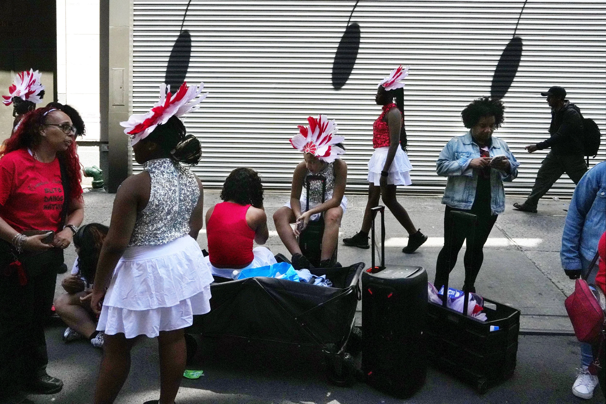Borderless City - Dancers