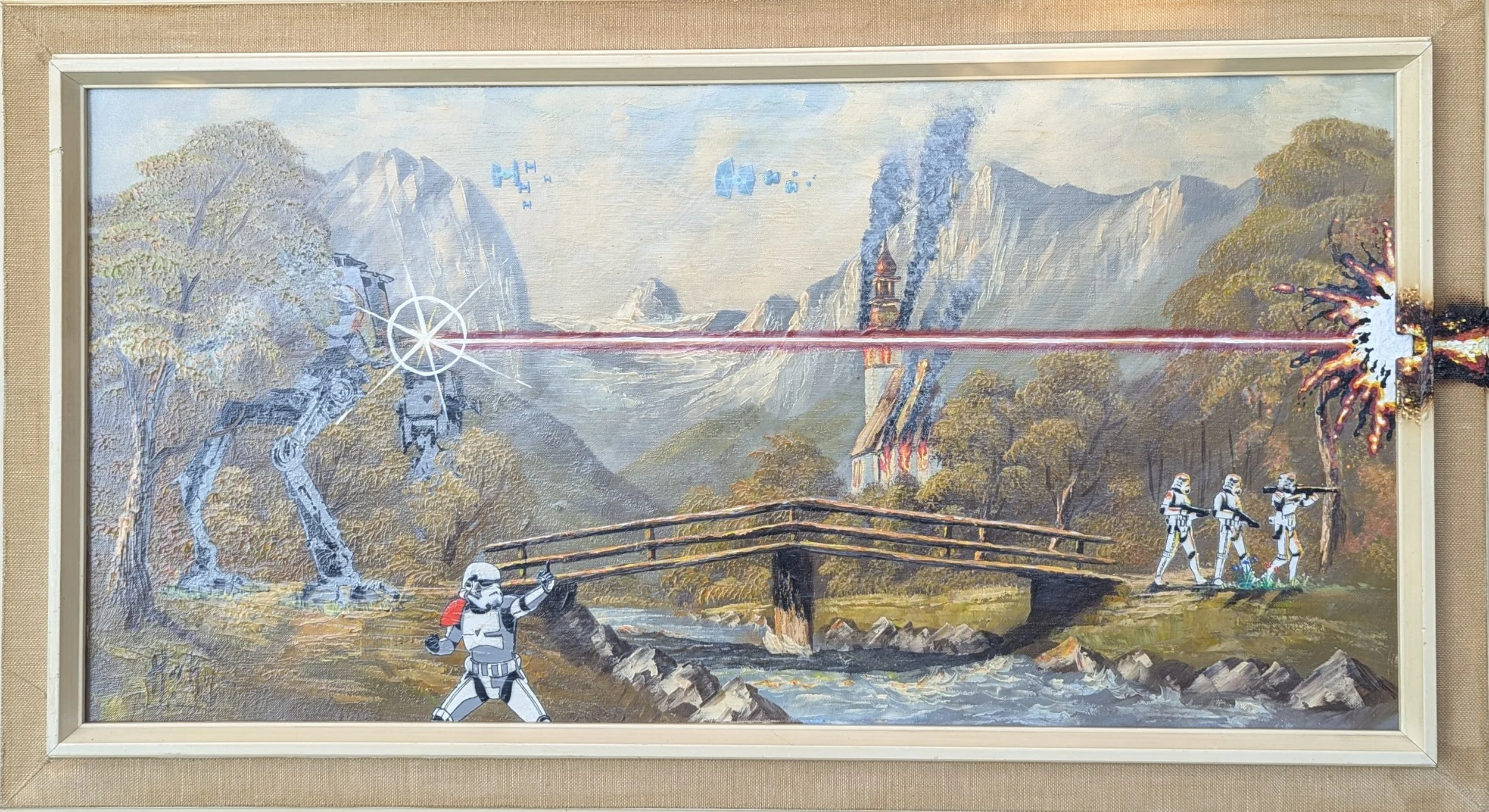 Ein Gemälde im Stil von Star Wars, das eine Szene in einer Naturlandschaft zeigt, mit Sturmtruppen, einer Robo-ähnlichen Kreatur, Explosions- und Lasereffekten sowie Bergen im Hintergrund.