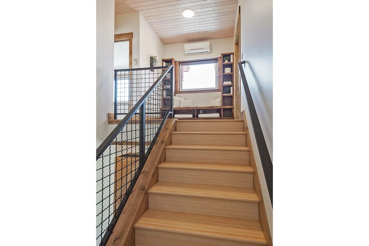 20 469MapleDr-042.jpg