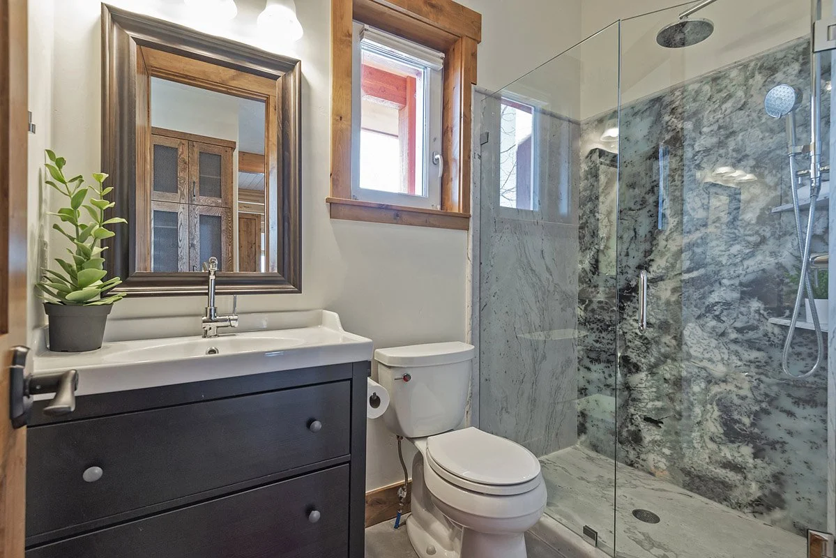 34 469MapleDr-053.jpg