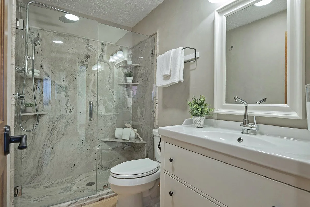 28 469MapleDr-040.jpg