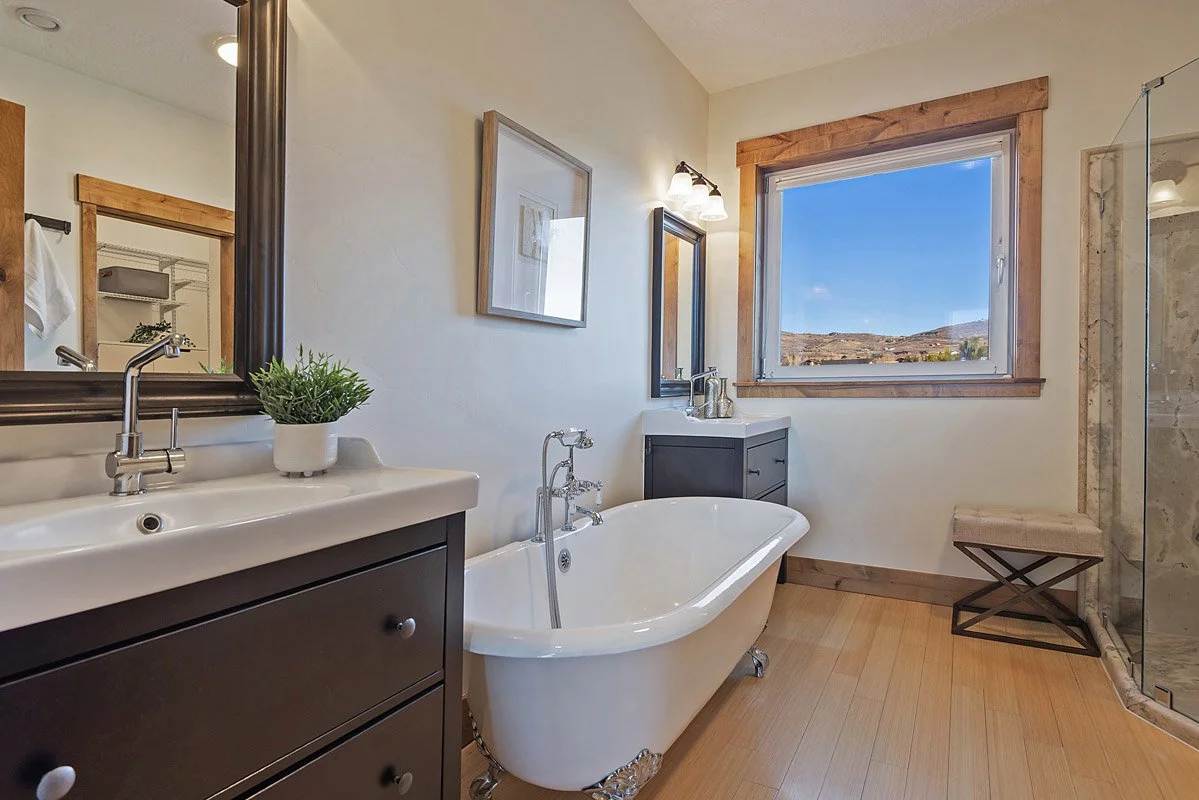 24 469MapleDr-034.jpg