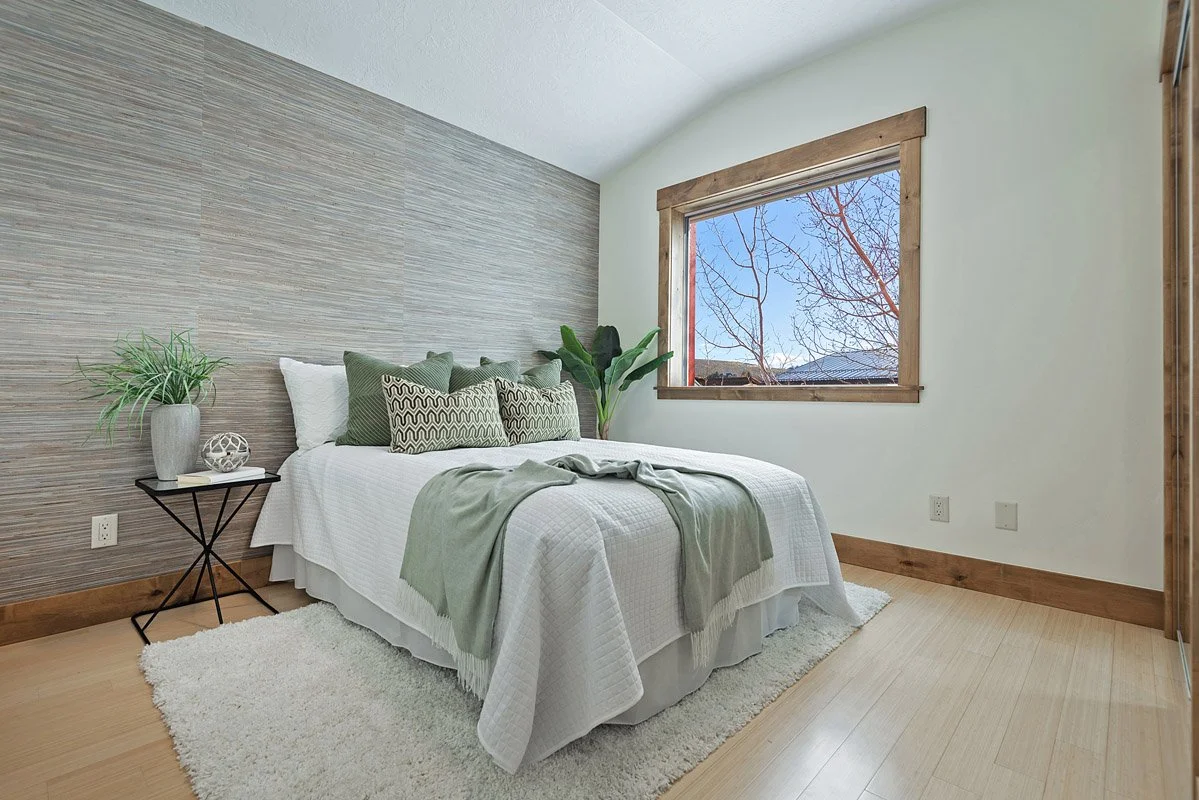 29 469MapleDr-041.jpg