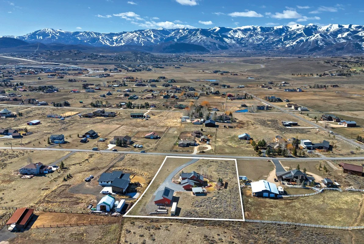 61 469MapleDr-083 property boundaries.jpg