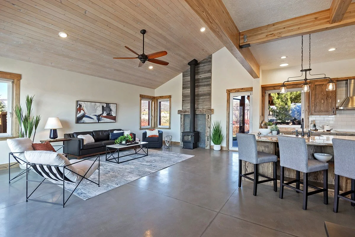 5 469MapleDr-012.jpg