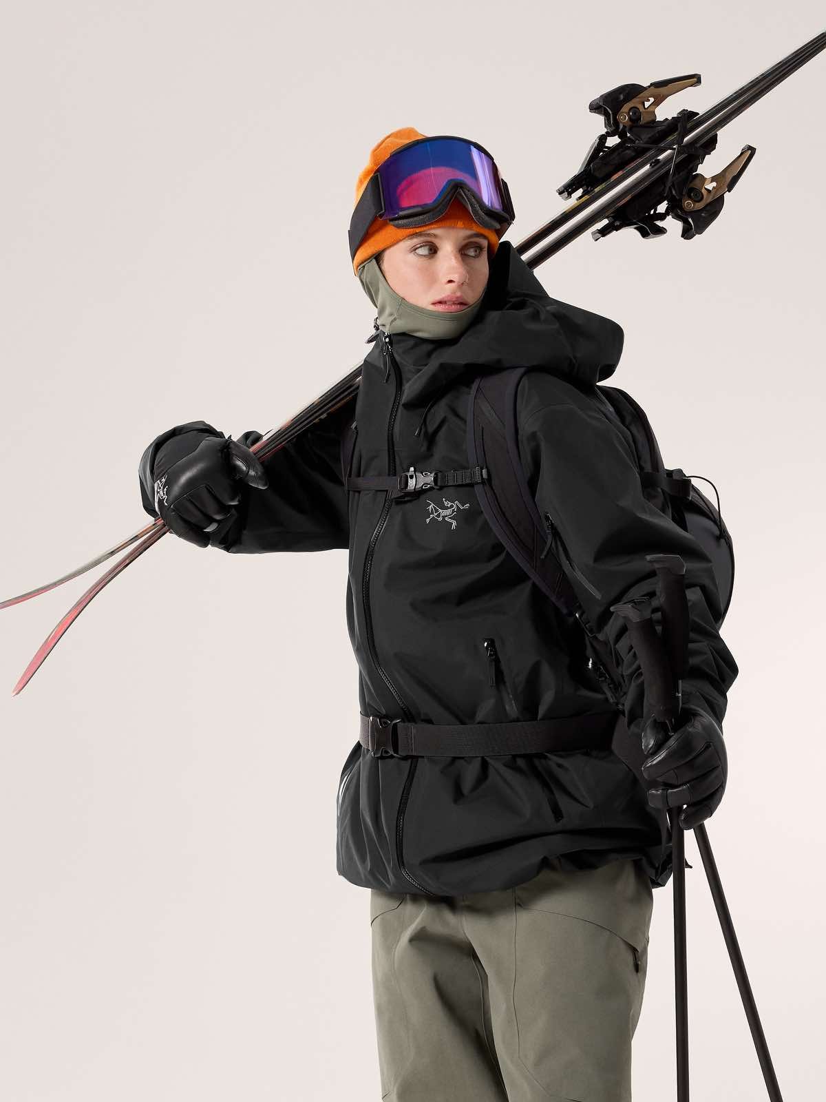 F25_X000010538_002291_Sentinel Insulated Jacket_Black_Women_S_Hover.jpg