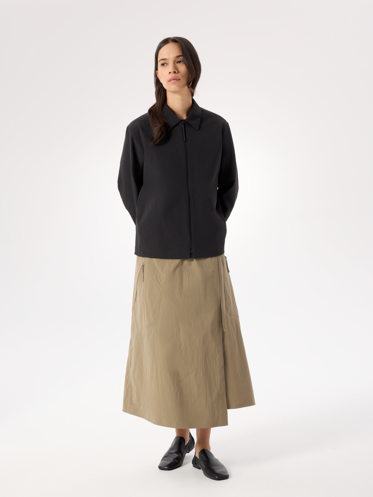 S26_X000009475_002291_Limina Softshell Jacket_Black_Women_S_Full-Body_Lowres.png