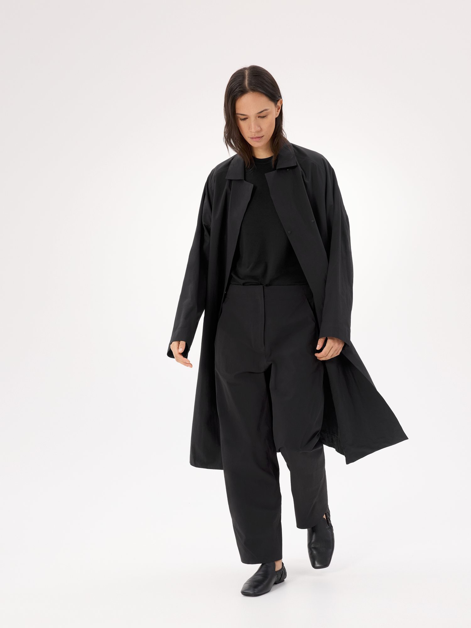 S26_X000009476_002291_Dias Pant_Black_Women_4_Layering_Lowres.png