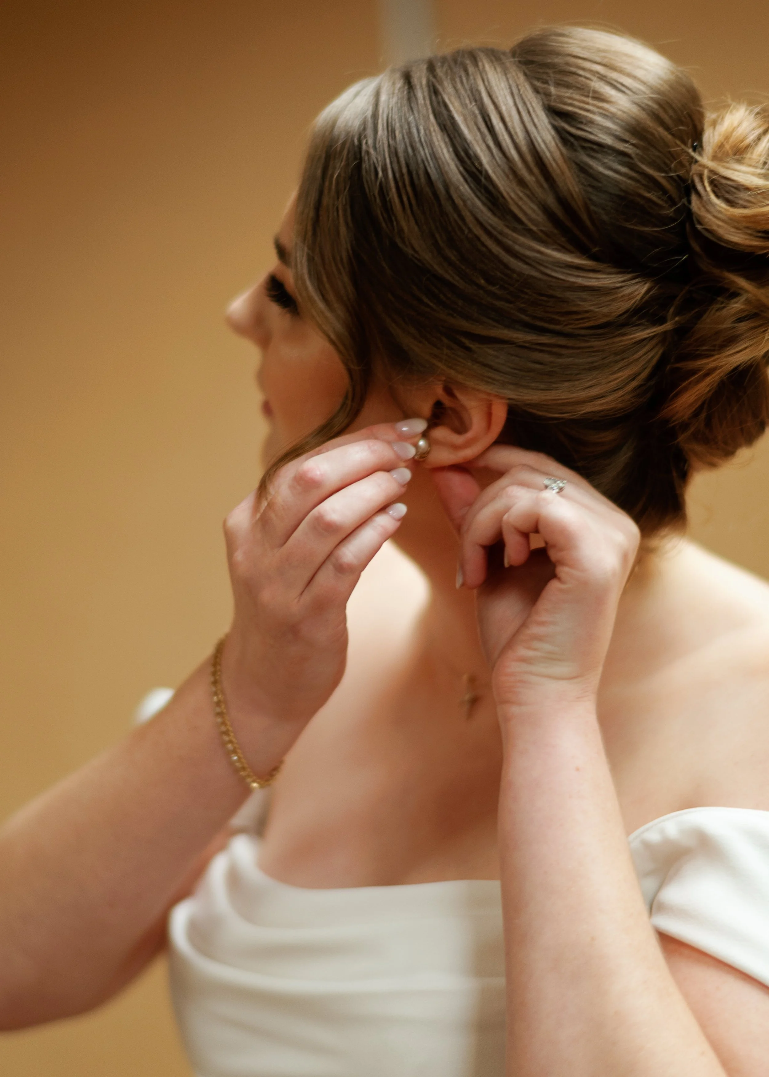 Hannah&Gage-GettingReady45.jpg