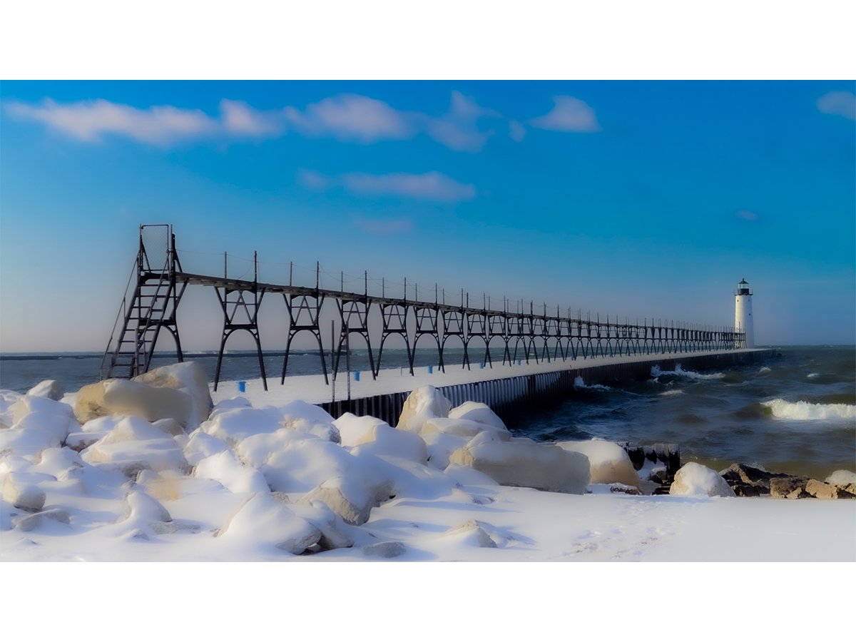 Manistee Lighthouse 3 16x28 - Manistee, MI.jpg