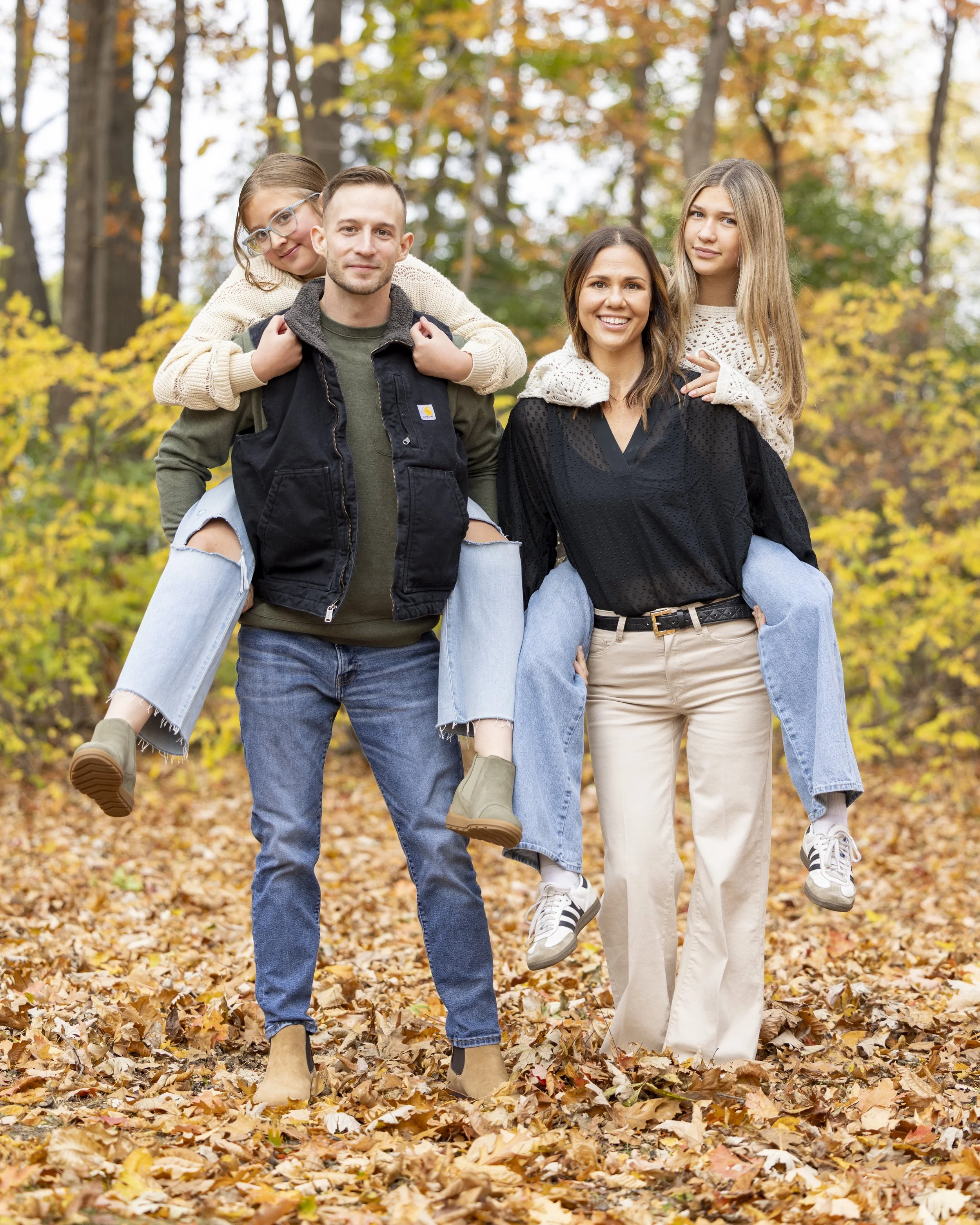 Ballard Family Fall Photos 11.01.2025 (6 of 37).jpg