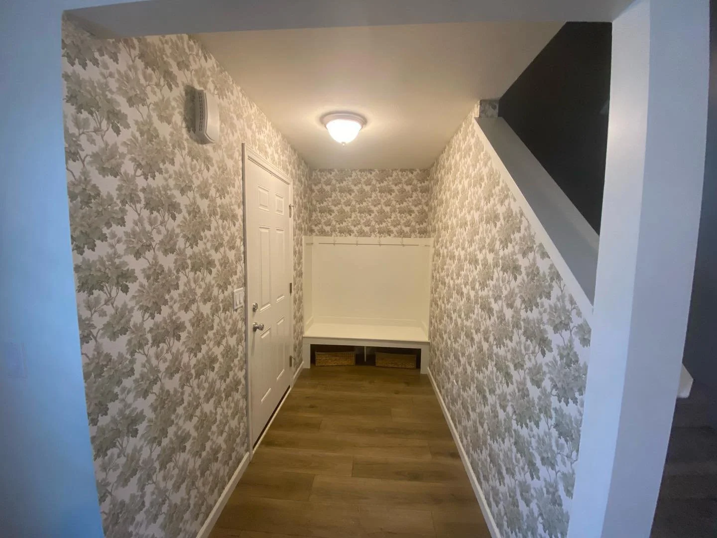 The perfect wallpaper to finish off this space! Really enjoyed working for this awesome couple!