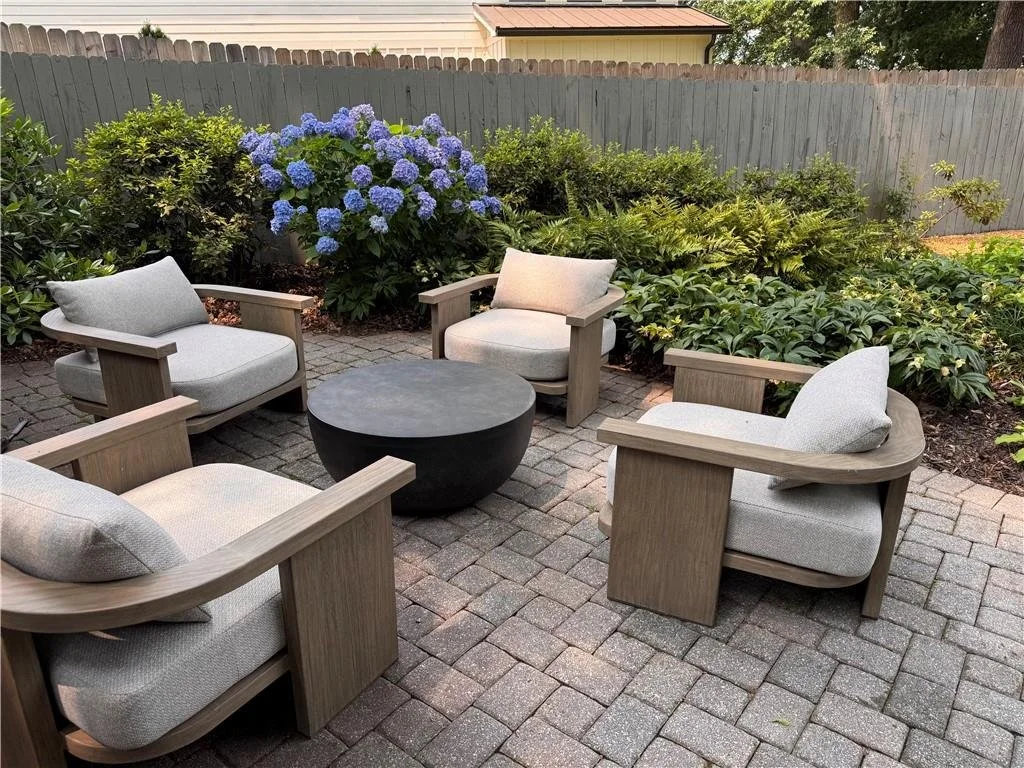 clay_seating_close.jpg