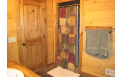 cabin_showee.webp