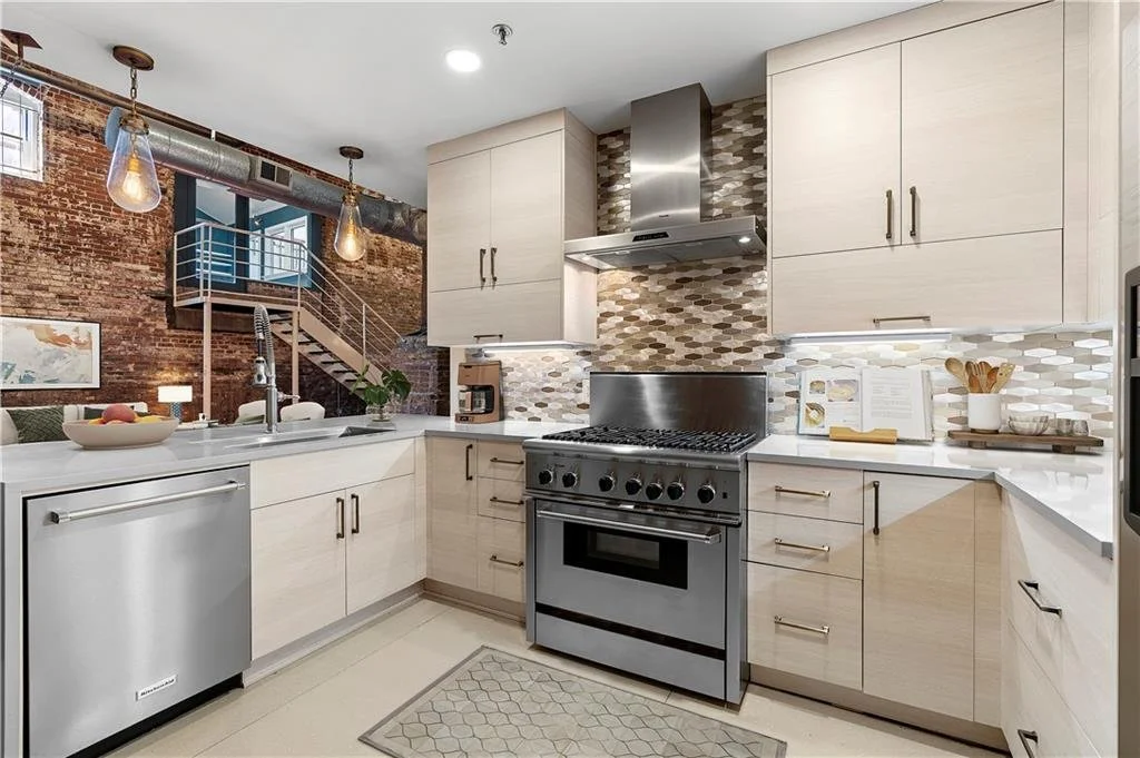 loft_in_kitchen_.jpeg