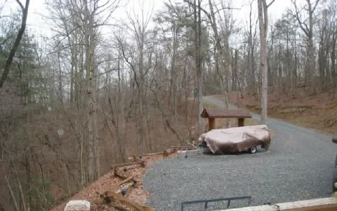 cabin_driveway.webp