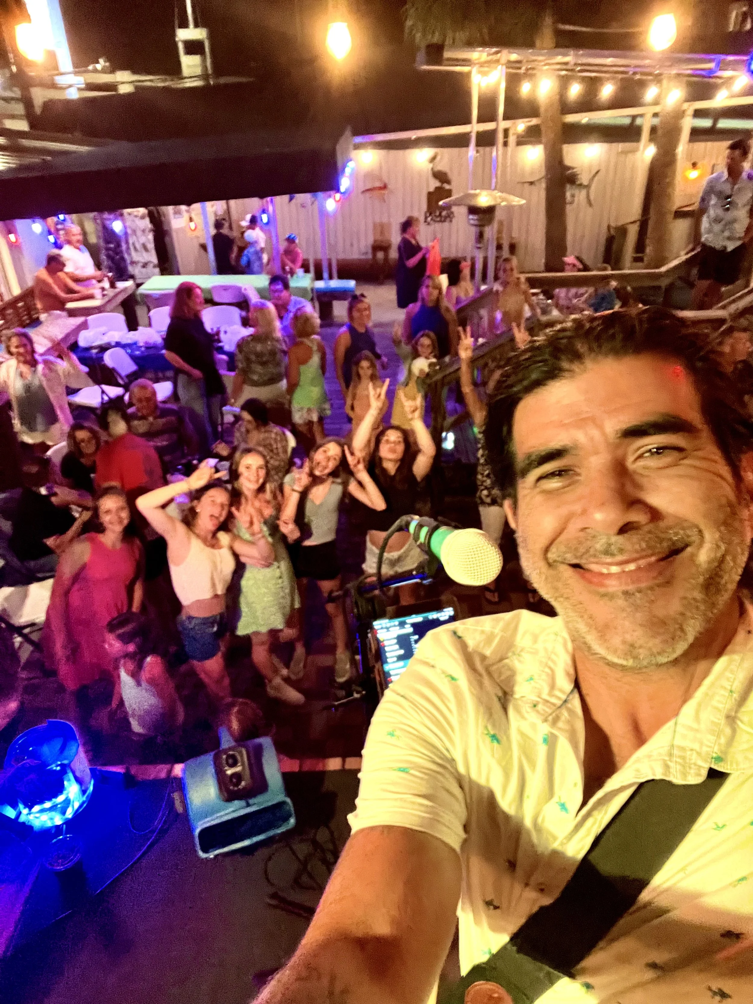 Pelican Alley - Selfie with the crowd!