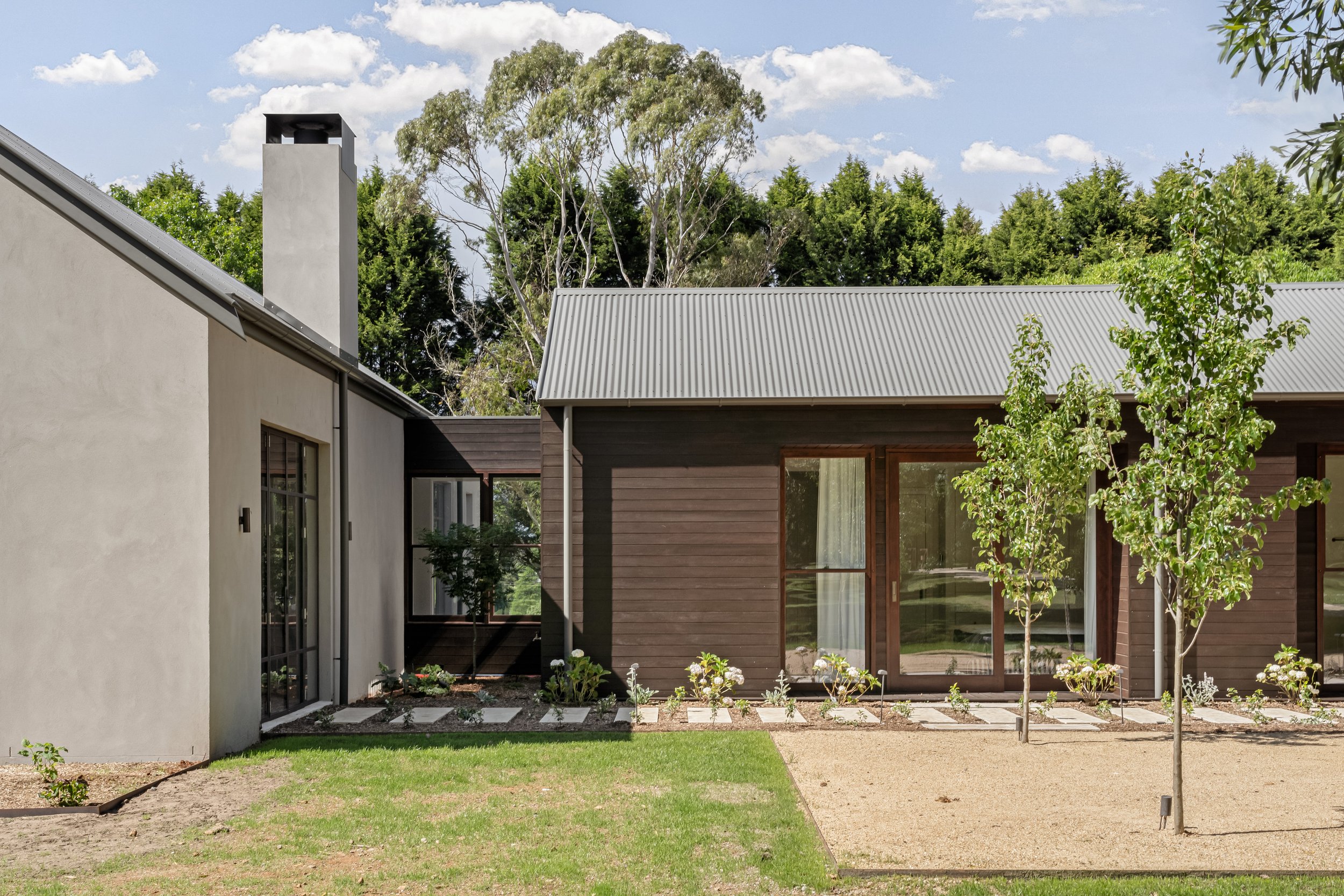 Courtyard view of a Southern Highlands home built by Baltimore Constructions