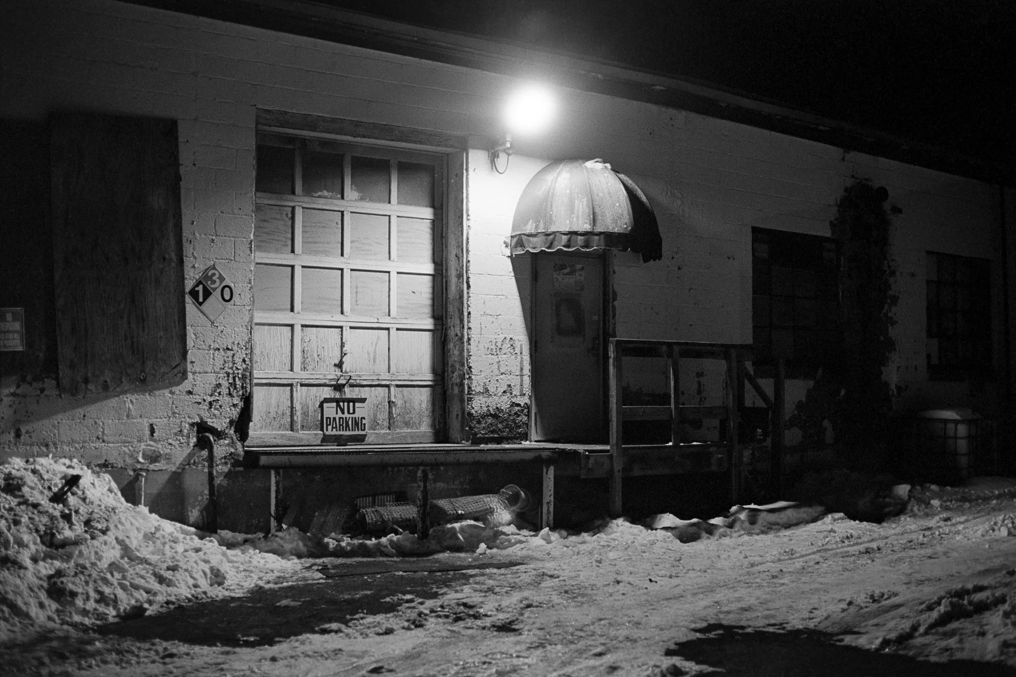 Nikon F3, Nikkor AI-S 50mm f/1.4
Kodak Tri-X 400