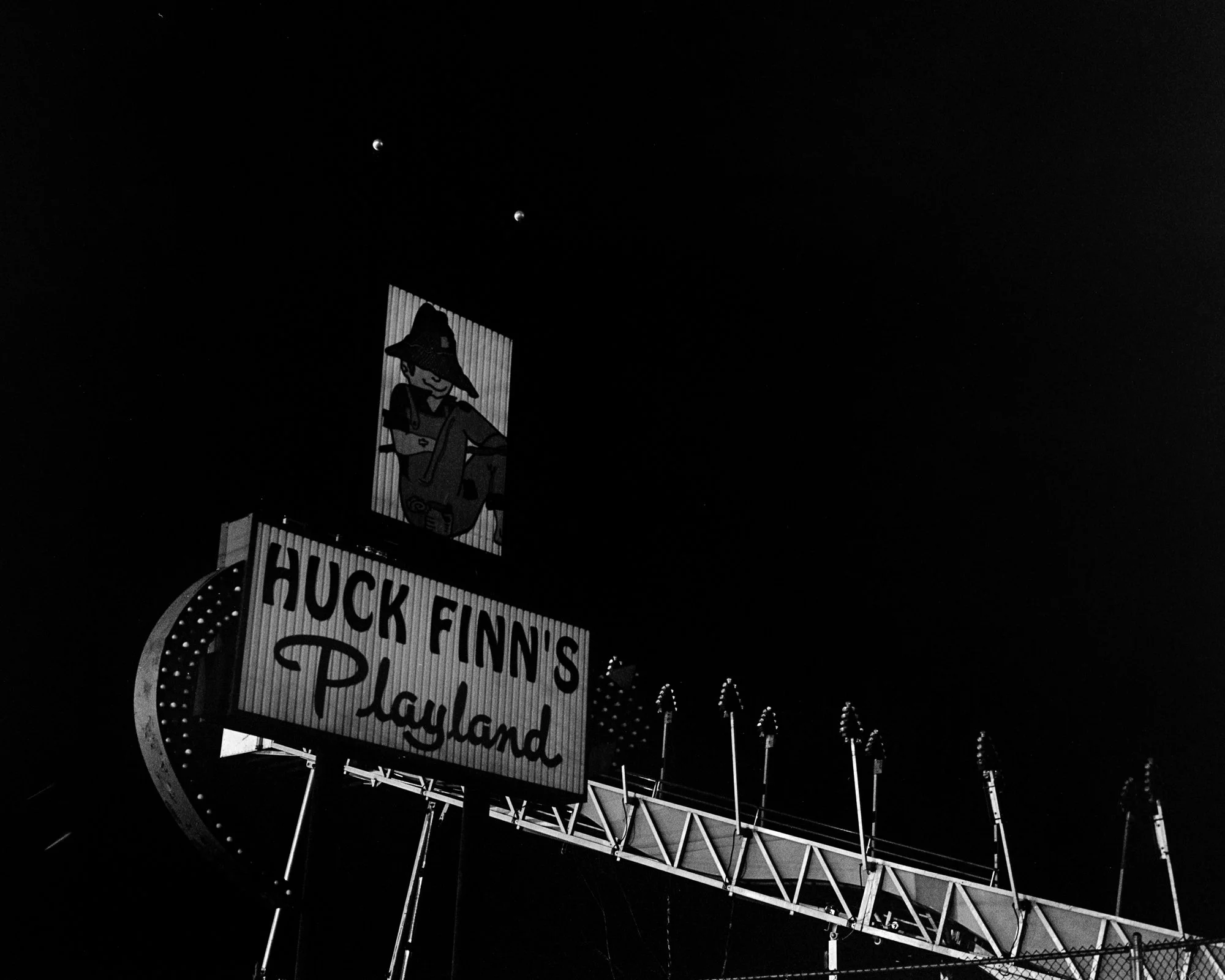 Bronica GS-1, Zenzanon-PG 100mm f/3.5
Kodak Tri-X 400