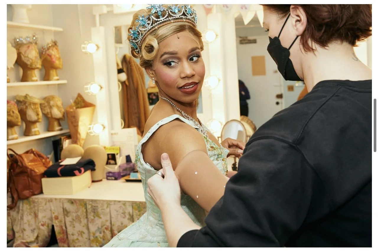 133_Dressing_room_tiara.jpg