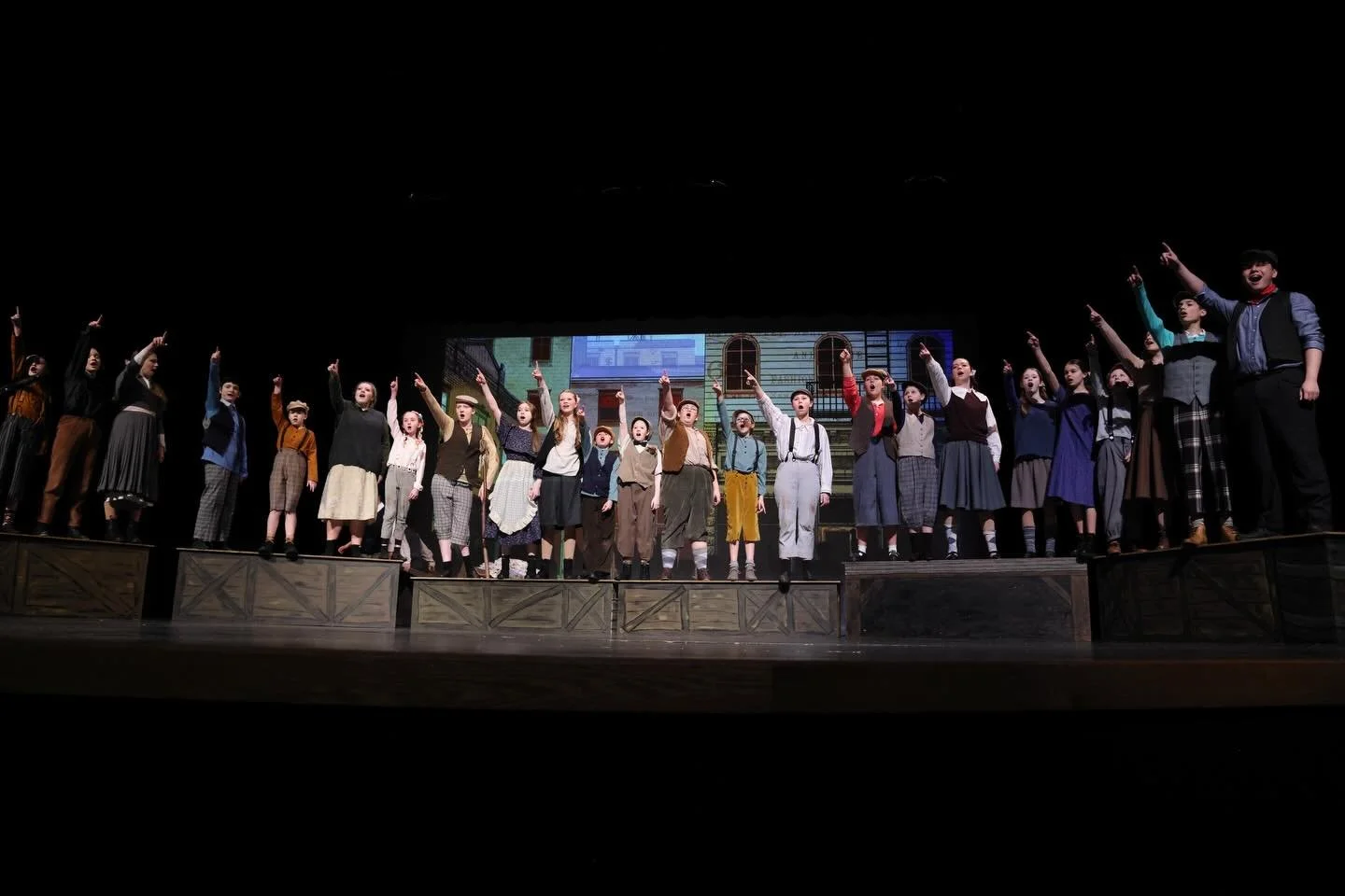Thanks to our Allegro Encore performers, production team, and families for helping us seize the day and putting on an amazing production! Newsies JR was an absolute blast 🗞️

📸 @olive.photography.oregon 

#youththeatre #newsies #allegrodancer