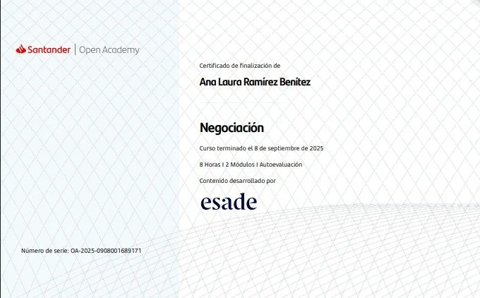 Certificado de finalización de curso de negociación para Ana Laura Ramírez Benítez de Santander Open Academy, con detalles del contenido y duración del curso.