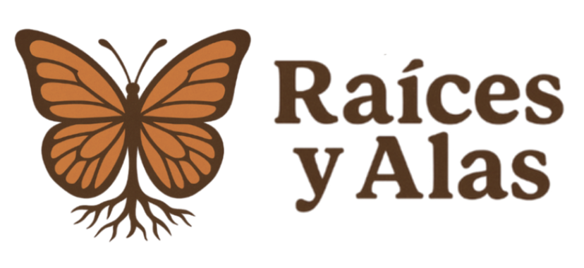A butterfly with orange and brown wings and roots instead of lower wings, next to the text 'Raíces y Alas' in brown font.