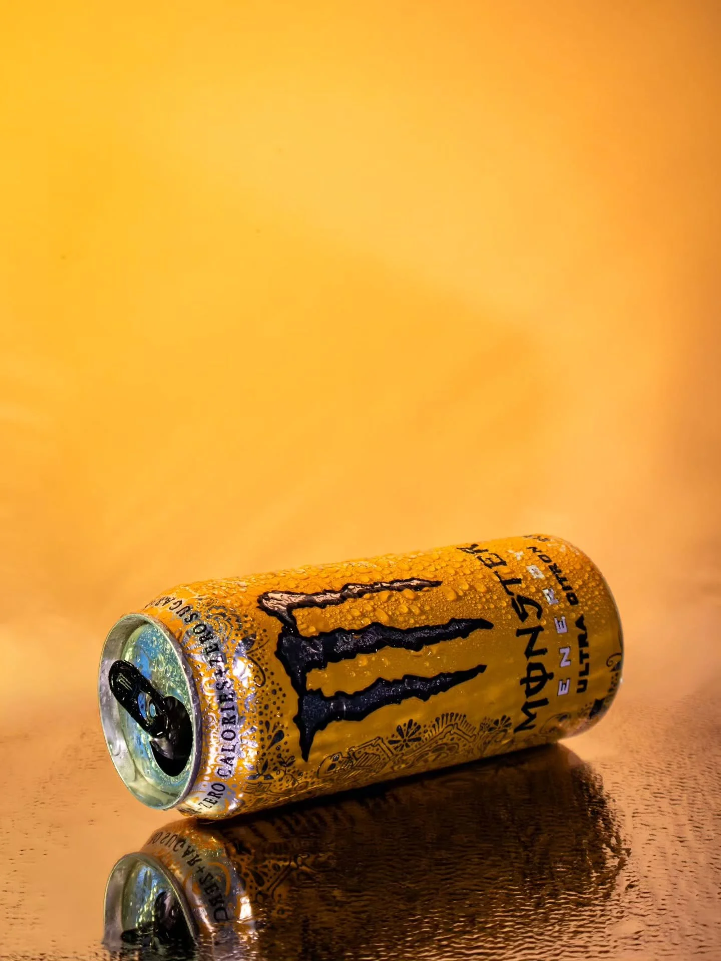 Ultra Citron Monster Energy, a missed flavor, discontinued for a while now. Still available in some places, as a smaller can, Ultra Citra. Makes sense cause of the name, but had a strong citrus taste, similar to a lemon, lime soda.

#monsterenergy #e