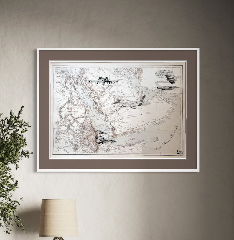 Une carte ancienne avec des avions en relief suspendus dessus.