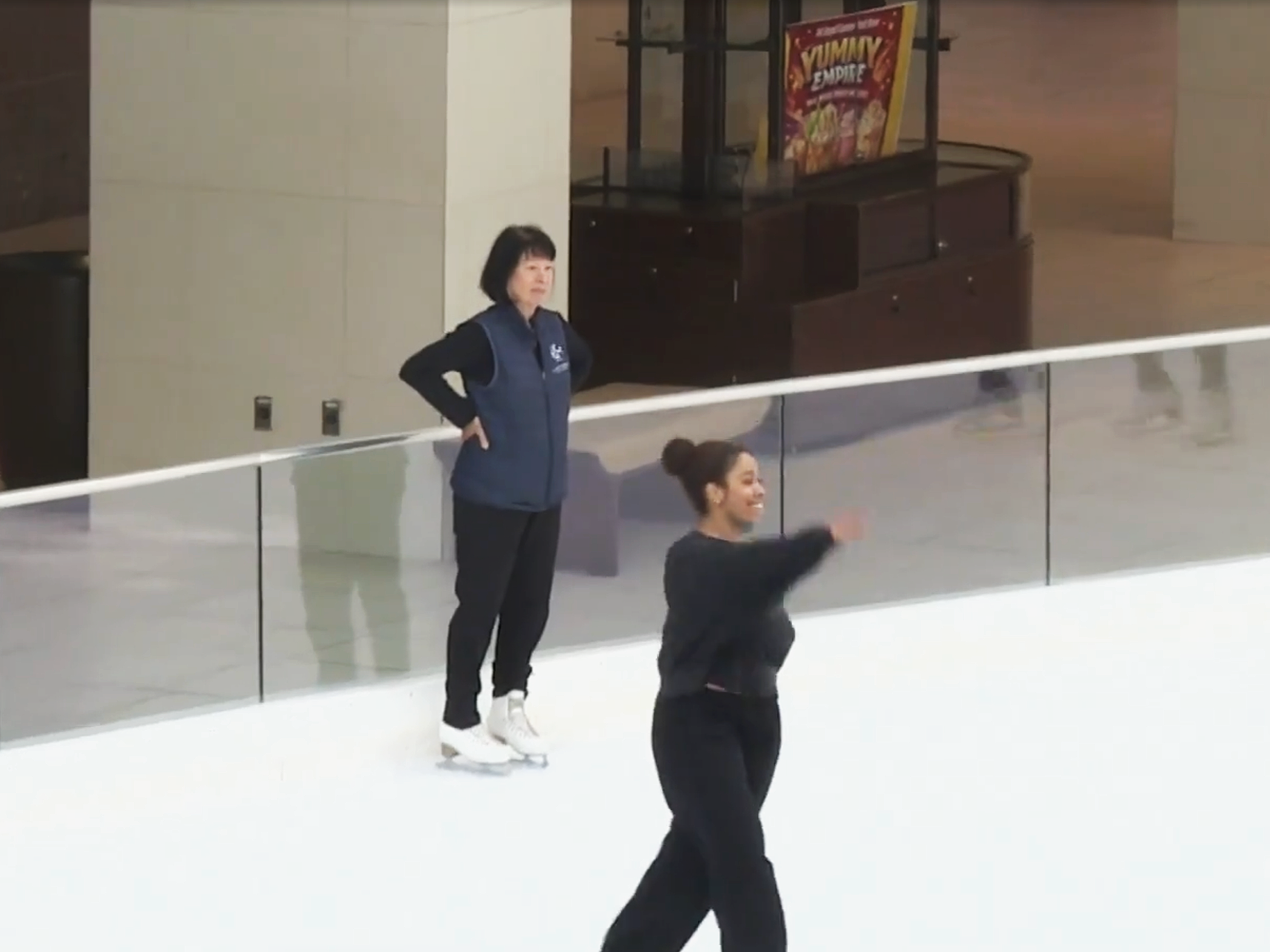 "‘It’s heartbreaking’: Lloyd Center Ice Rink instructor reflects on closure"