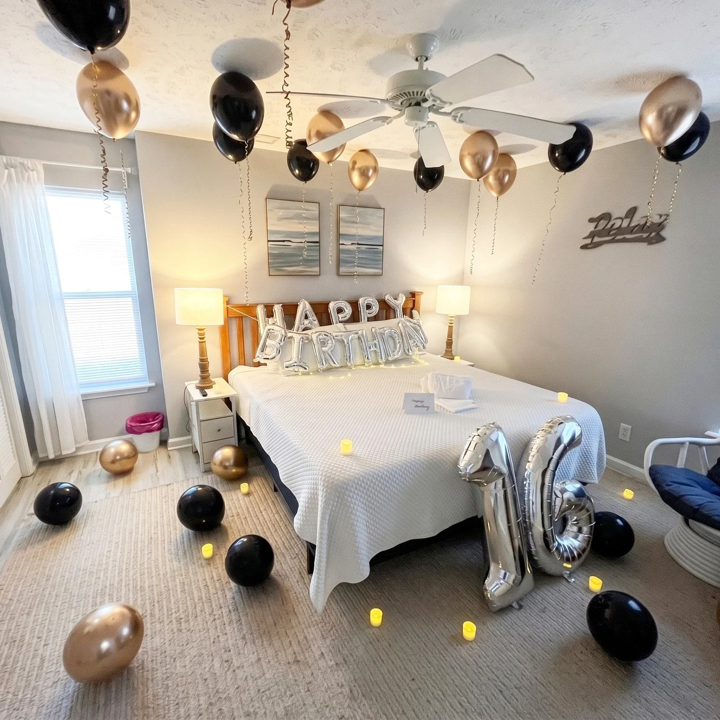 It&rsquo;s all in the details! ✨ Another look at Aniah&rsquo;s Black &amp; Champagne Sweet 16 setup. We love how the silver accents pop against the warm gold tones. Which detail is your favorite?

#MyrtleBeachEvents #ConwaySC #MyrtleBeachDecor #Surfs