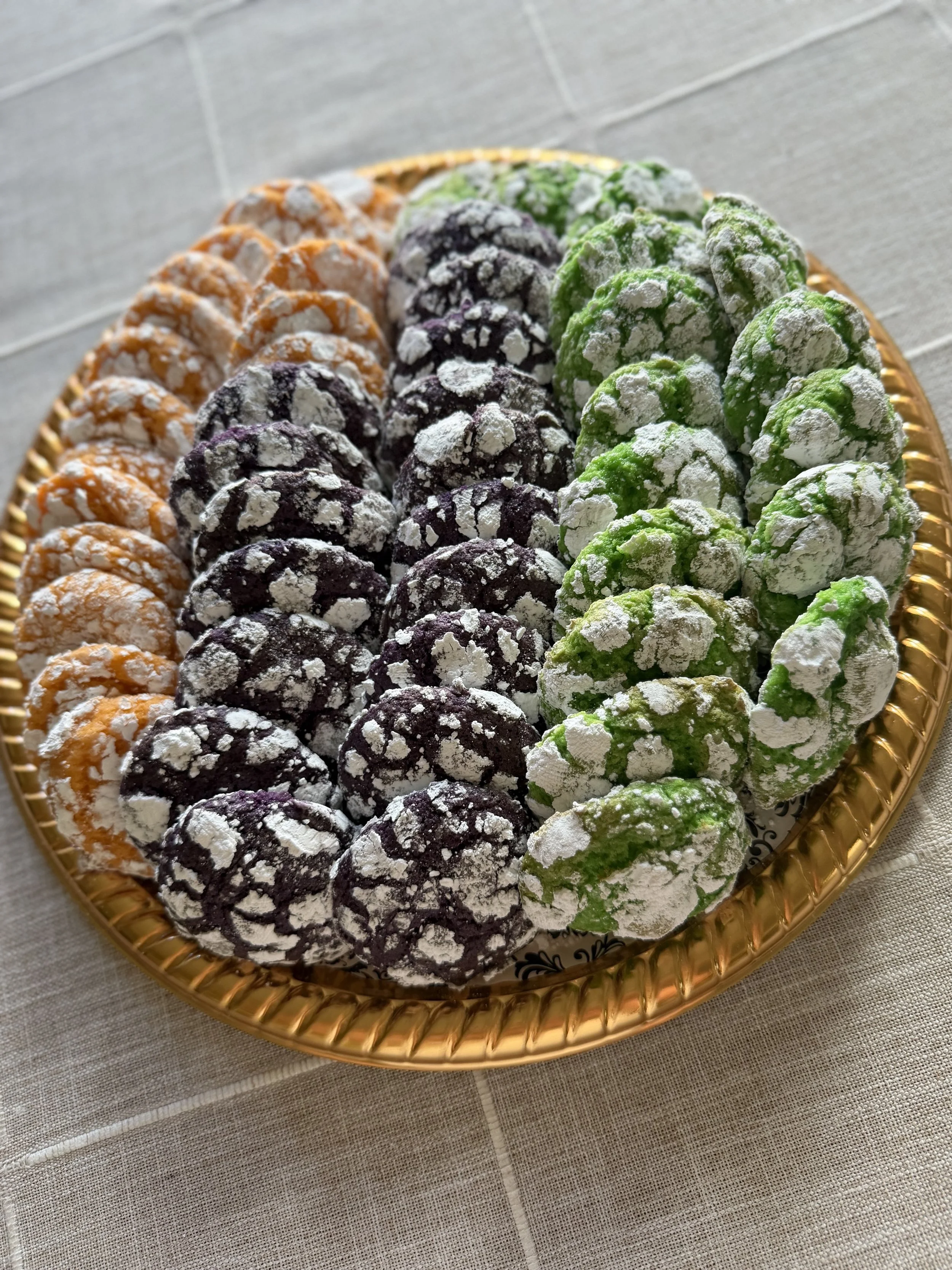 50-pc Crinkle Party Tray