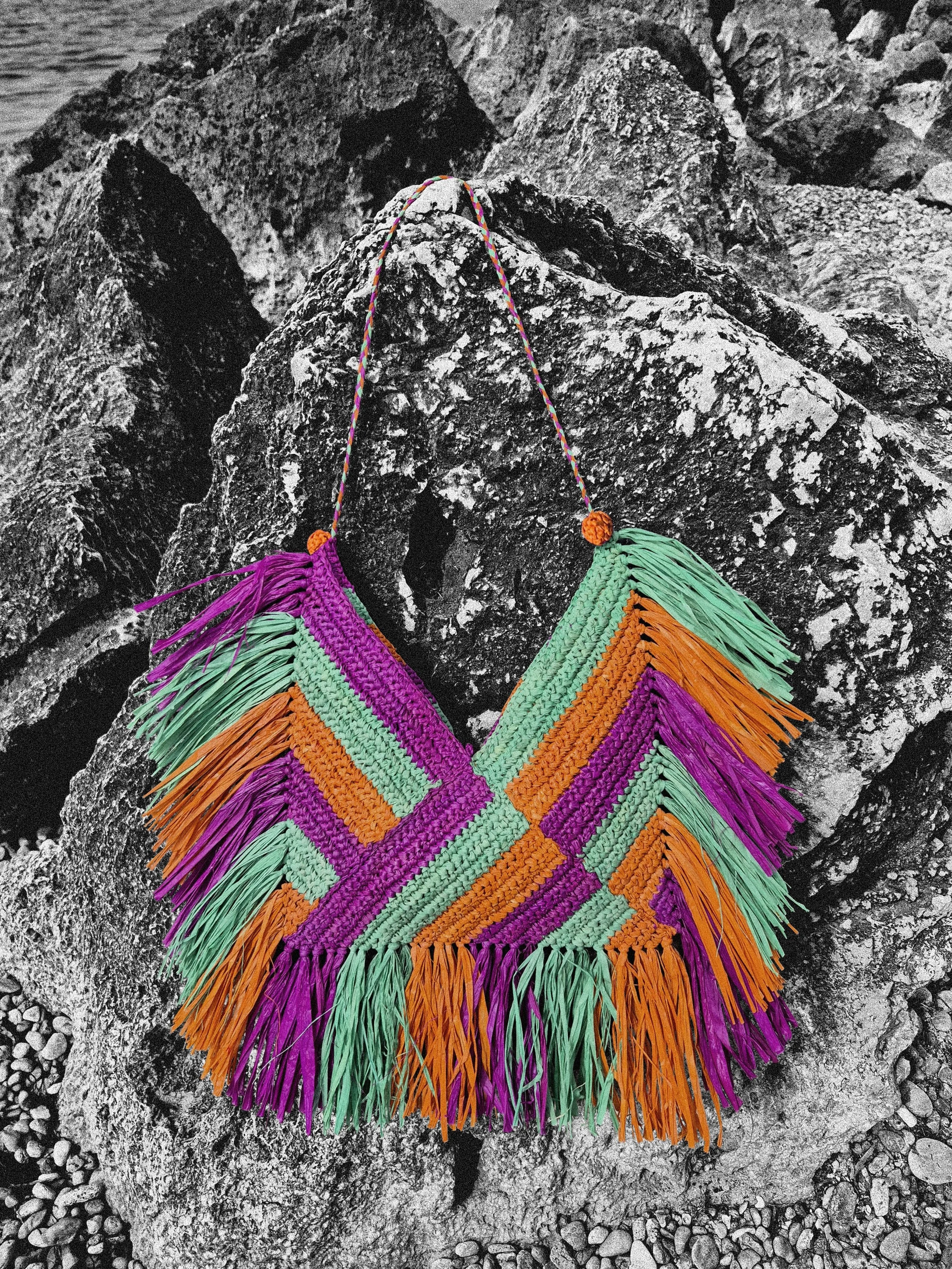 Deià_Purple-Orange-green_Verso_.jpg