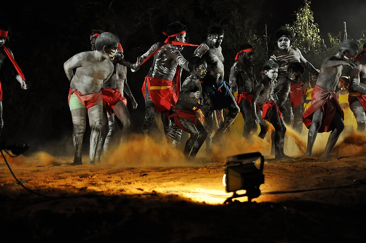 Wangga dancers