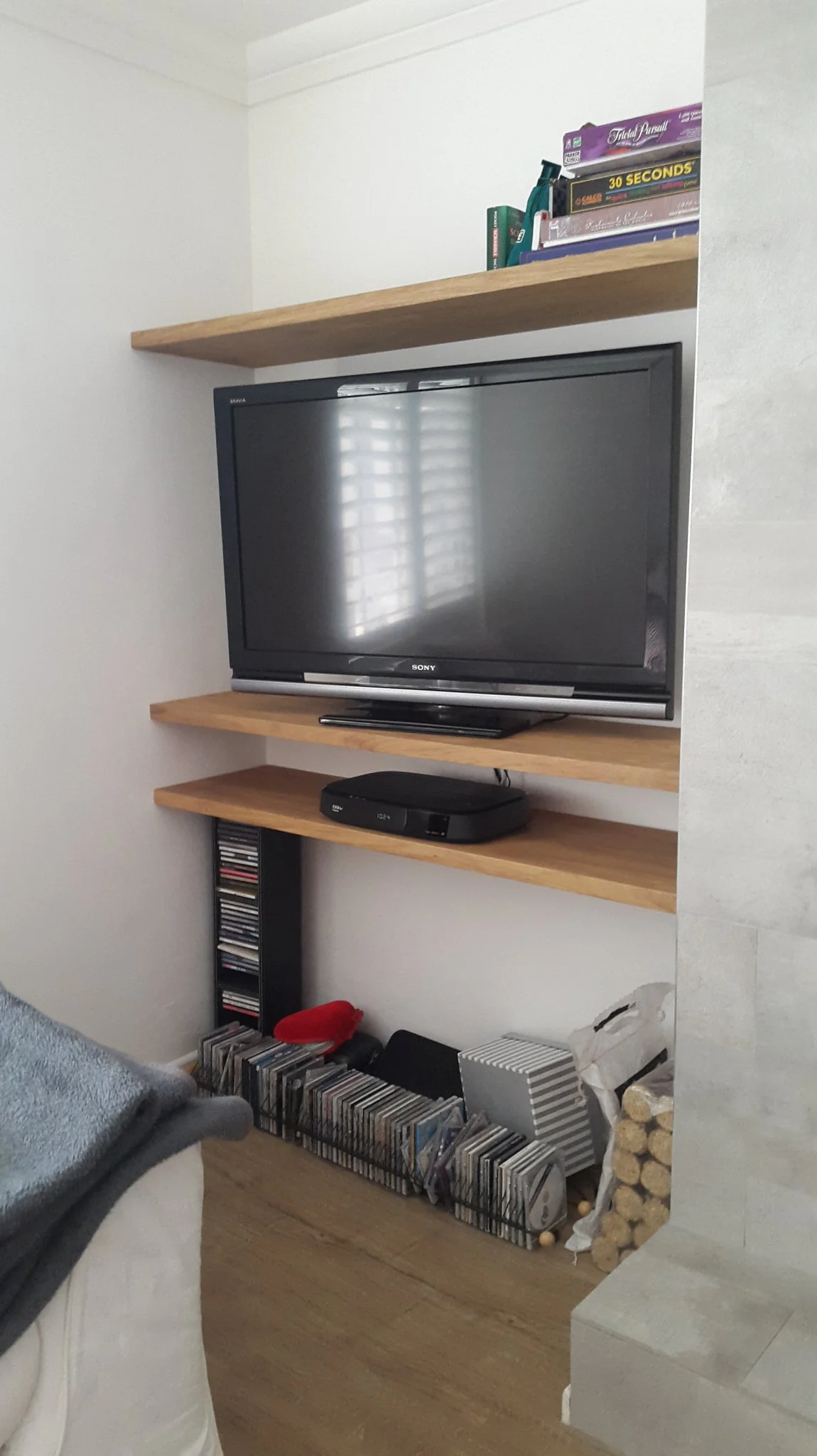 Kiaat veneerd Shelves