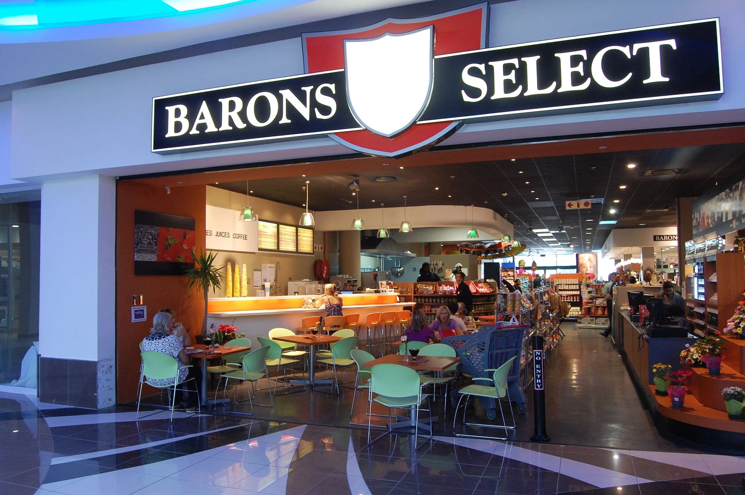 supermarket exterior view