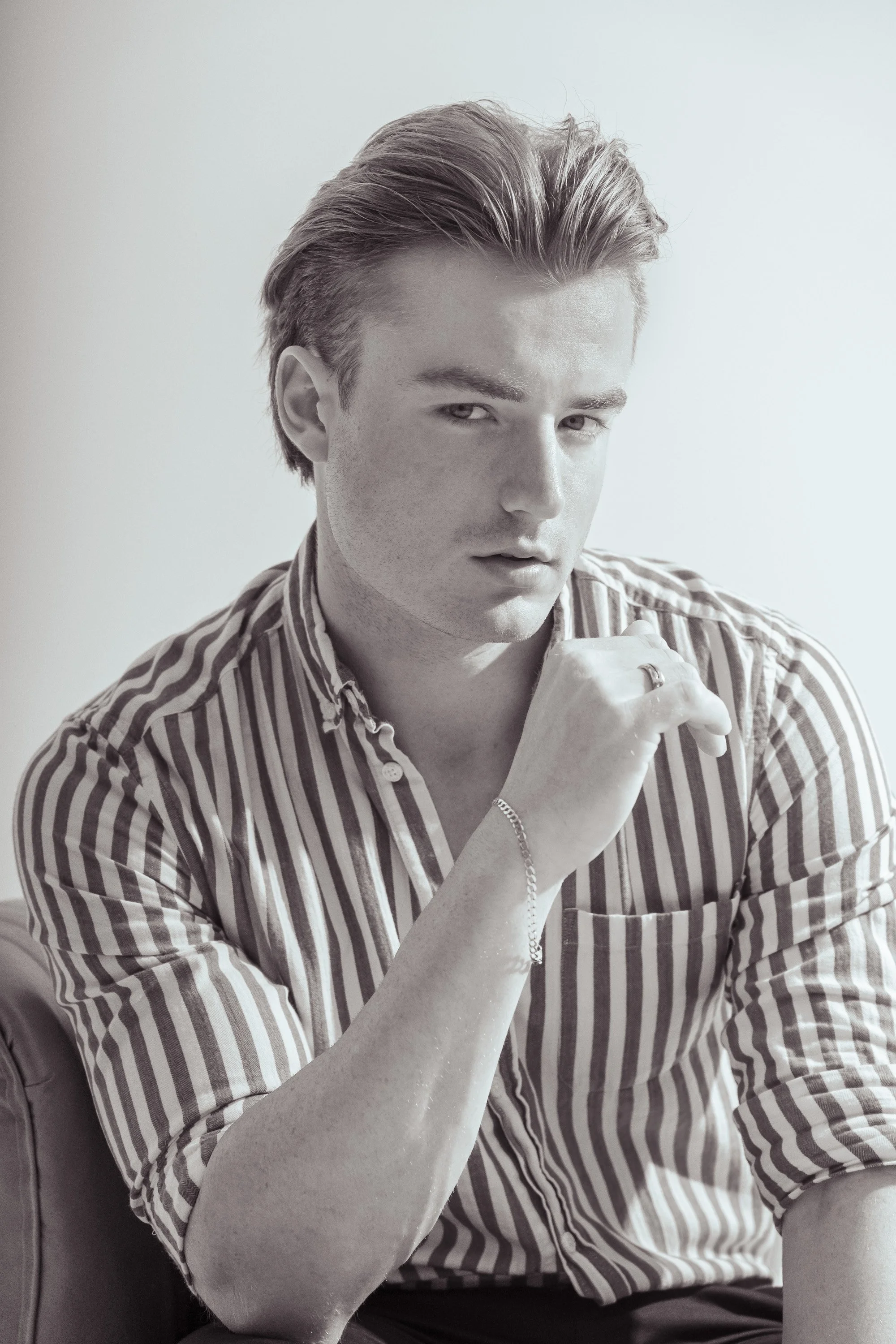 _DSC5774 Male fashion Portrait-melbourne-studio bw.jpg