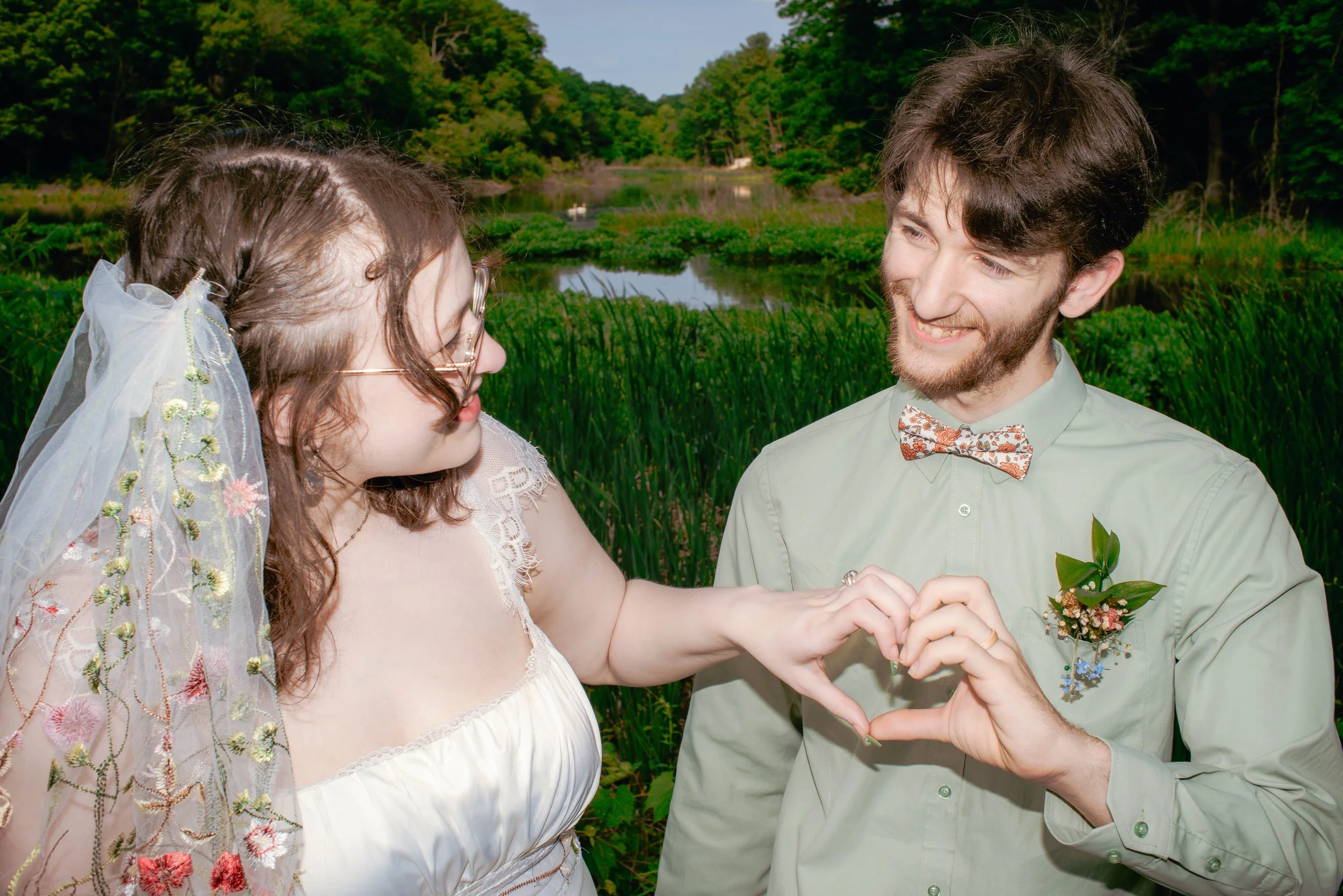 haley_lynn_wedding_pond-56.jpg