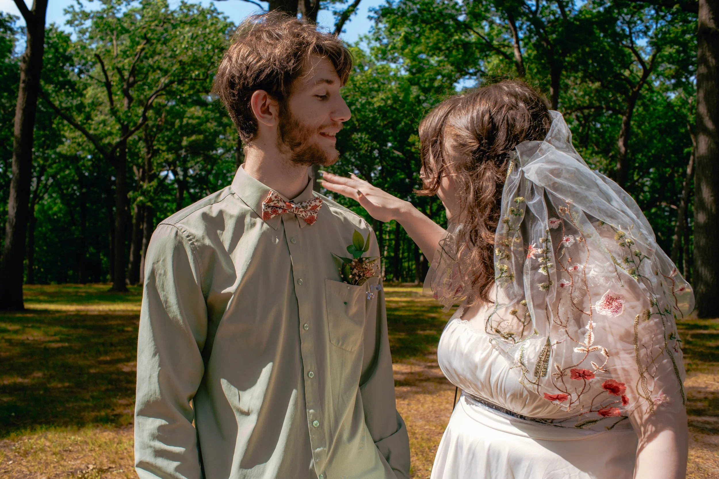 haley_lynn_wedding_woods-25.jpg