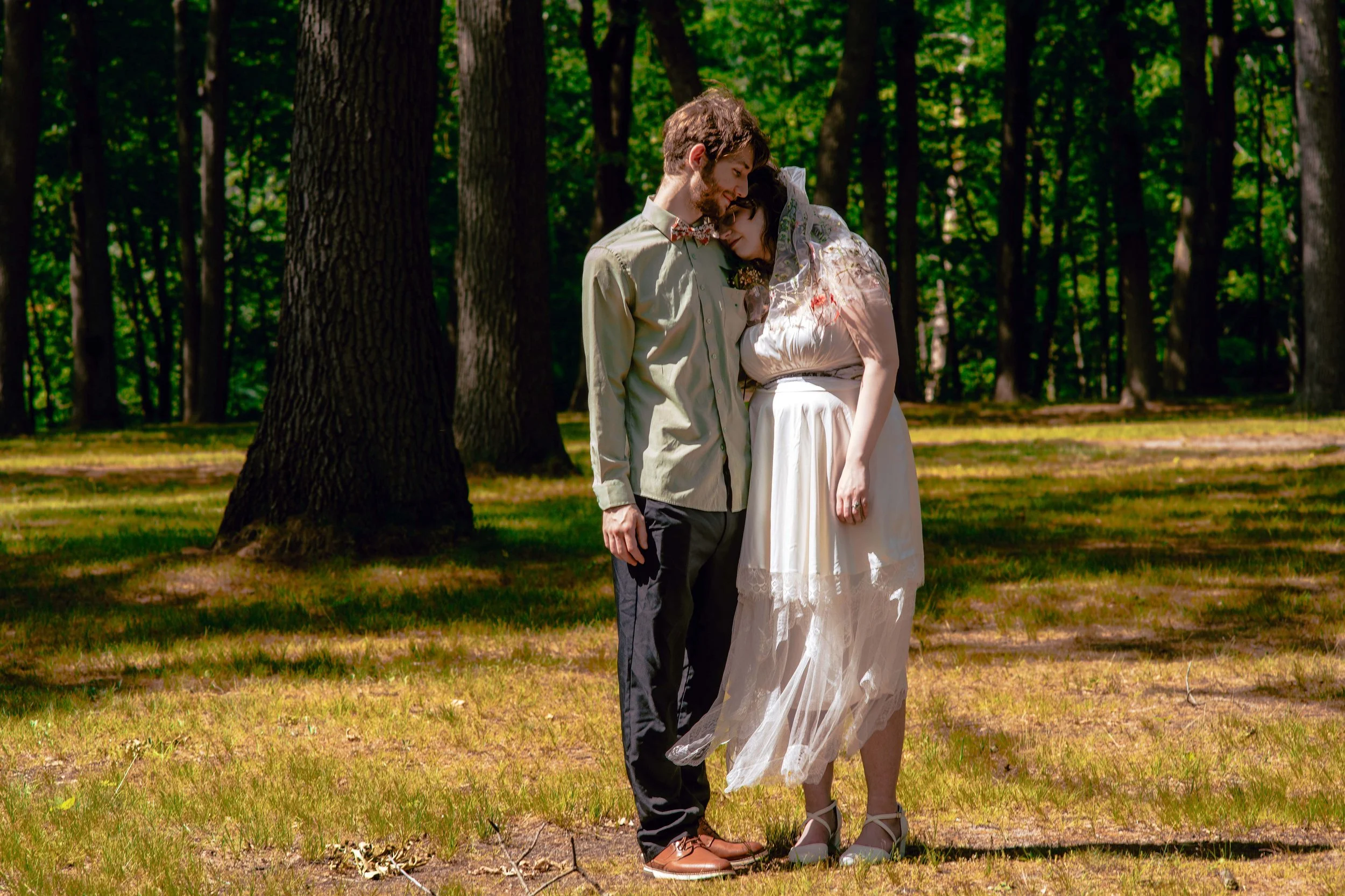 haley_lynn_wedding_woods-17.jpg