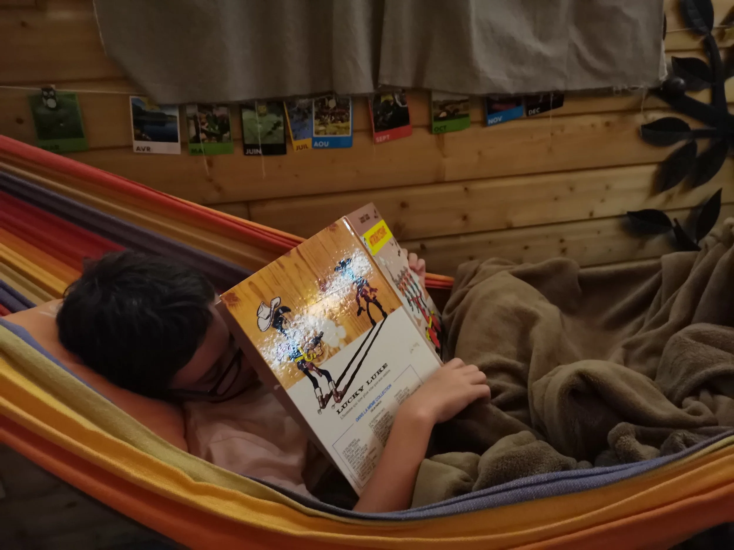 totievadrouille, vacances en famille, dormir dans une cabane dans les arbres. activités vacances