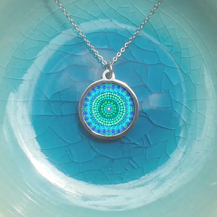 NOA Stainless Steel & Walnut, Small Round Necklace Green Mandala