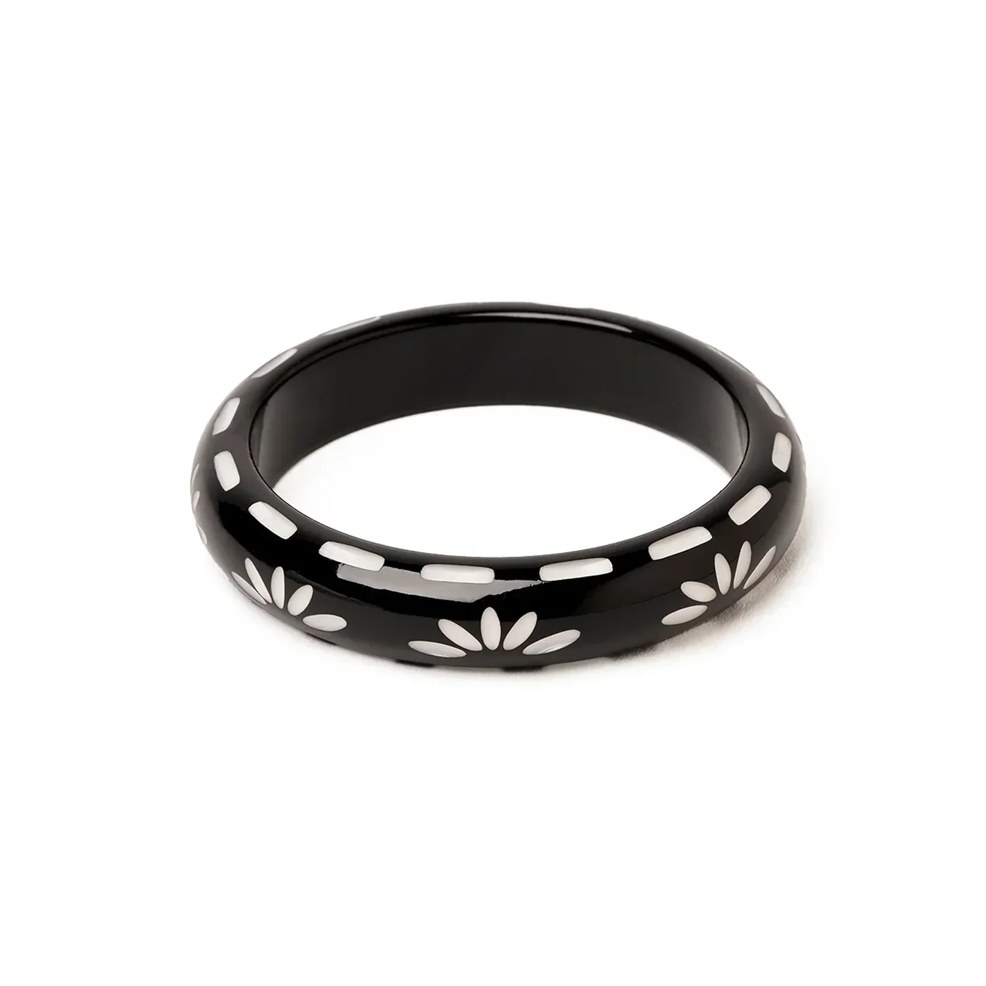 splendette_western25_rebel_black_midi_bangle_1920x1920_5999a72b-89da-4592-a944-74f02f2f436b_1400x.webp