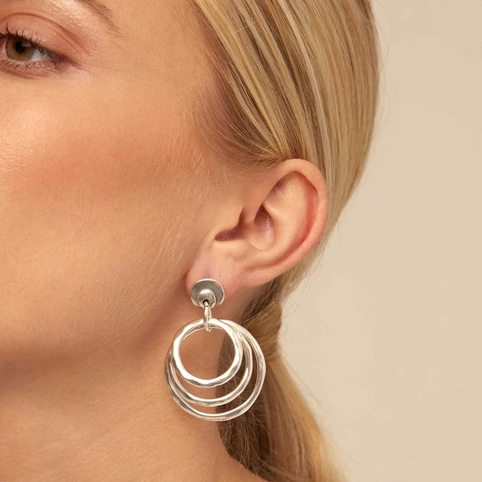 UNOde50 Hipster Drop Earrings